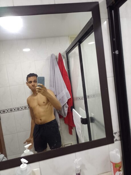 ALISTAR LOVELESS perfect star galleries