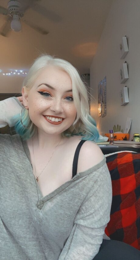 Heather Hendrix beautiful star picture