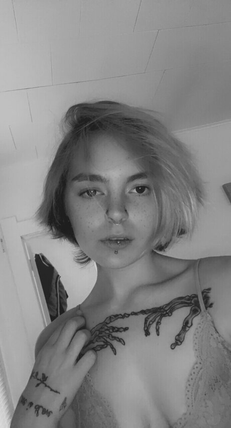 Kelly S exclusive star image