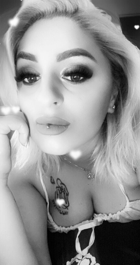 Adelina pornstar top photos