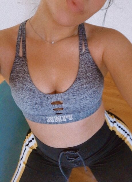 Hottie latina model porn galleries