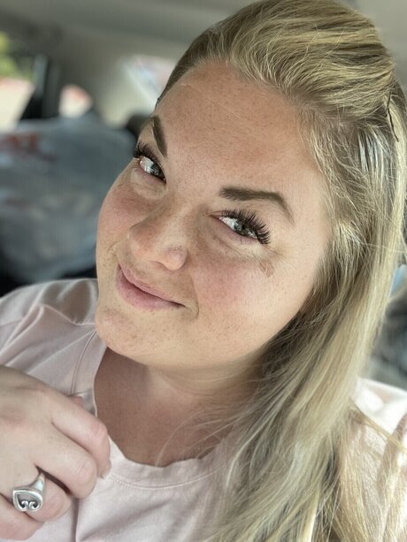 Adrienne model perfect image