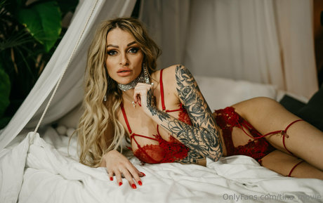 wow sexyti erotic actress picture