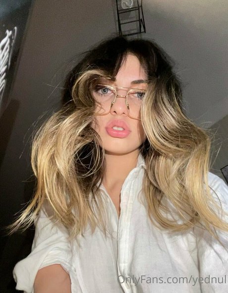 Yednul model exclusive pictures