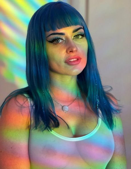 freejewelzblu model beautiful picture