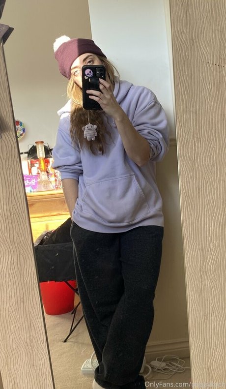 poppykoch pretty actress picture