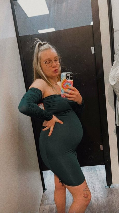 shemale fucks girl onlyfans nude pic