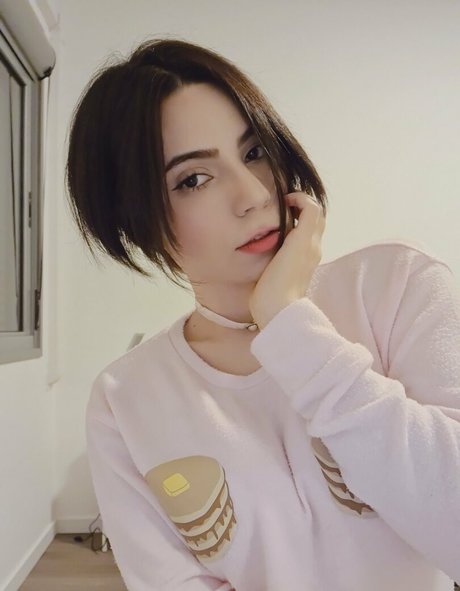 jukacrasoves porn actress picture