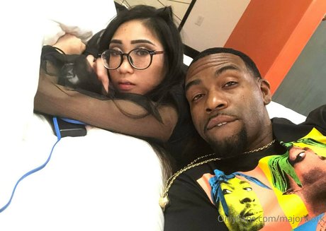 majorwork nudes model pic