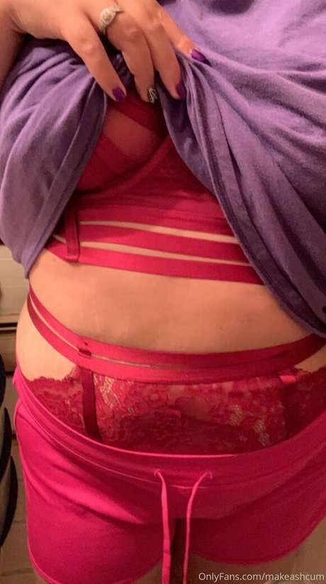 makeashcum nude actress pictures