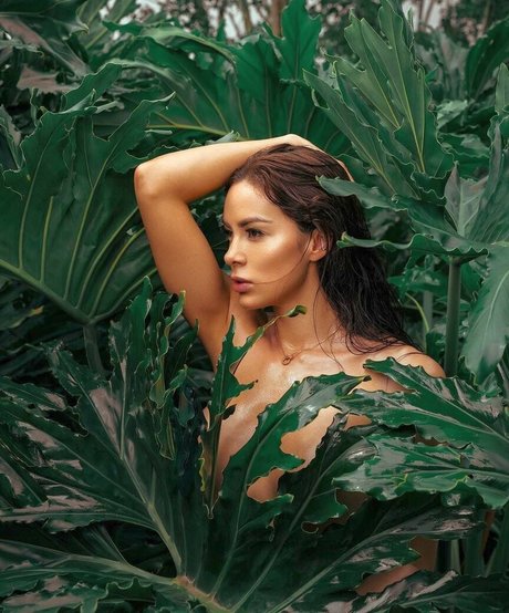 college girl onlyfans hot sexy pics