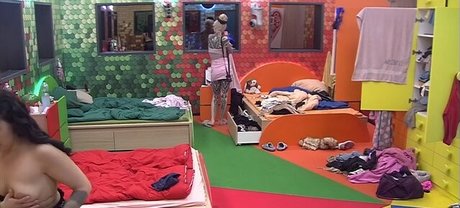 Valo Vilag exclusive model pics