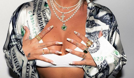 Jesy Nelson star sexy gallery