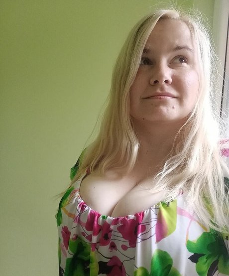 Dejana Savi sexy model pics