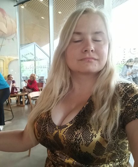 Dejana Savi star hd photos