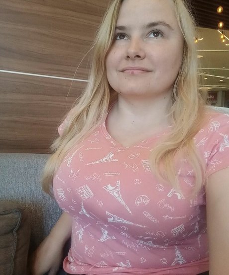 Dejana Savi naked pornstar pictures