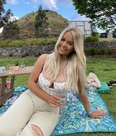 Lauren S model naked images