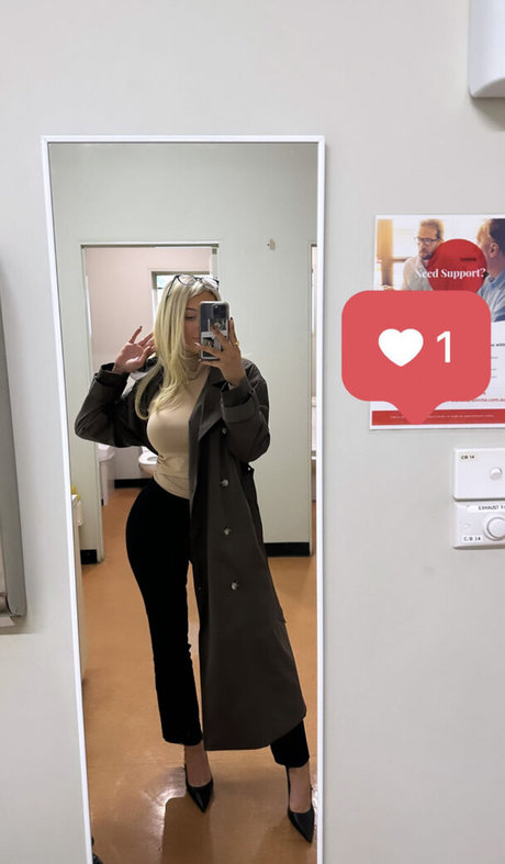 Lauren S xxx actress pics