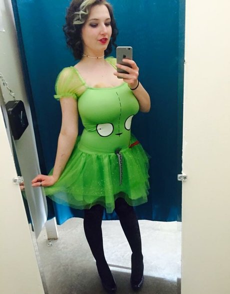 Calliope Rossi model exclusive images