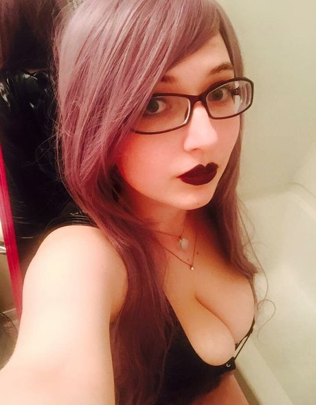 Calliope Rossi porn model images