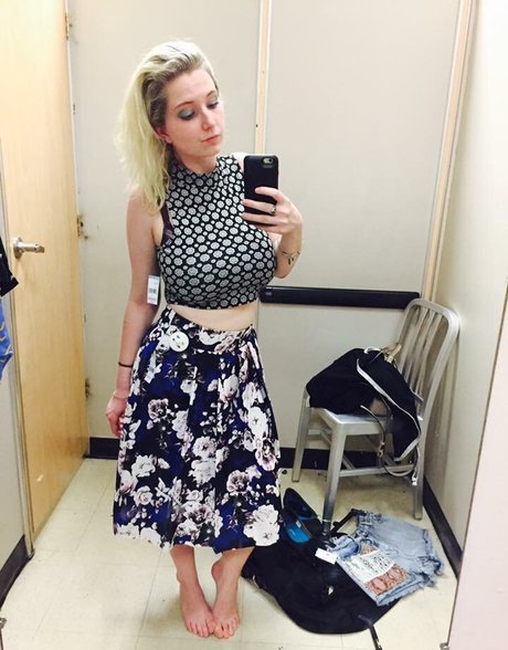 Calliope Rossi model nudes picture