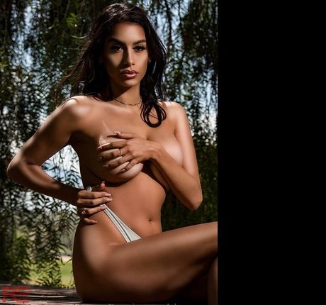 Olivia Rae sex model image