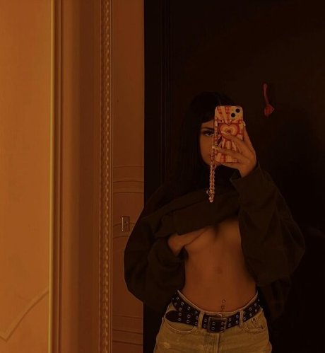 luxuraa hd actress galleries