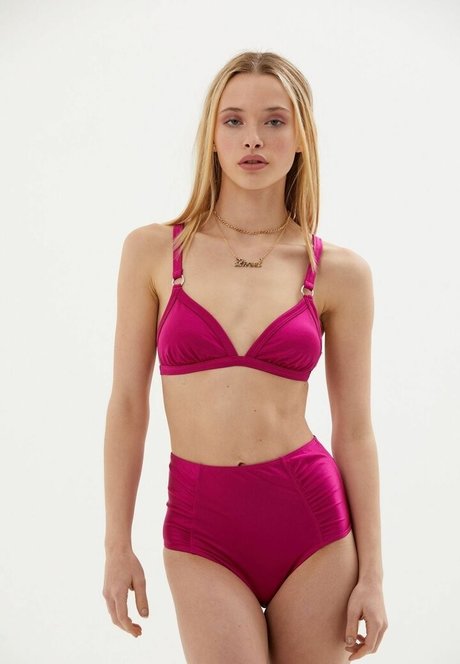 asian blonde onlyfans free images