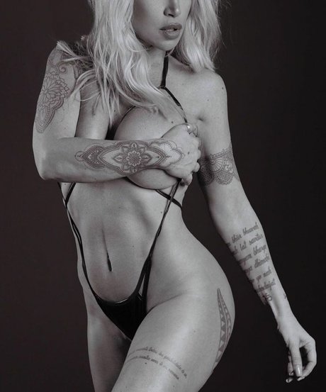 Florencia Pena model best pic