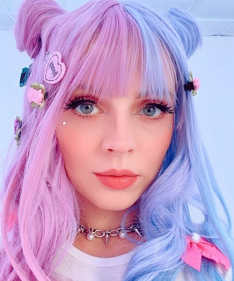 Madilyn Bailey beautiful star photos