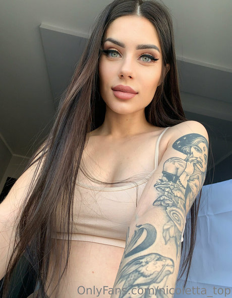 Nicoletta top naked pornstar picture