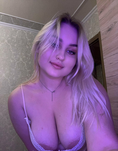 fluffy bun star art pics