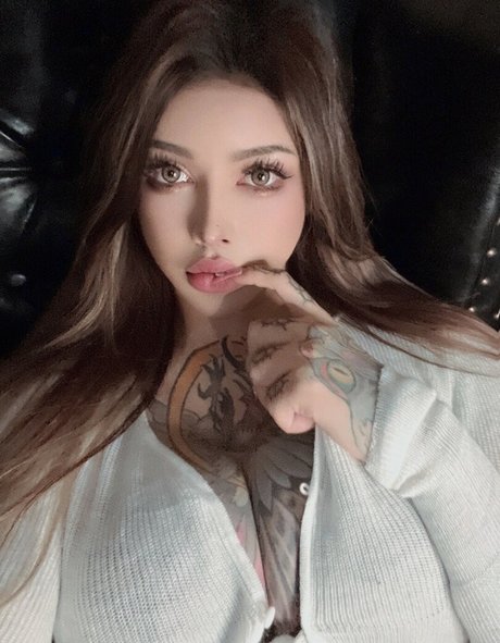 nisixixixi pornographic actress photos