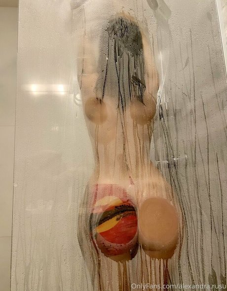 alexandra rusu art star photo