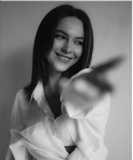 allwene free model erotic gallery