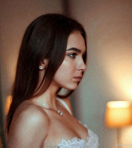 allwene free model exclusive gallery