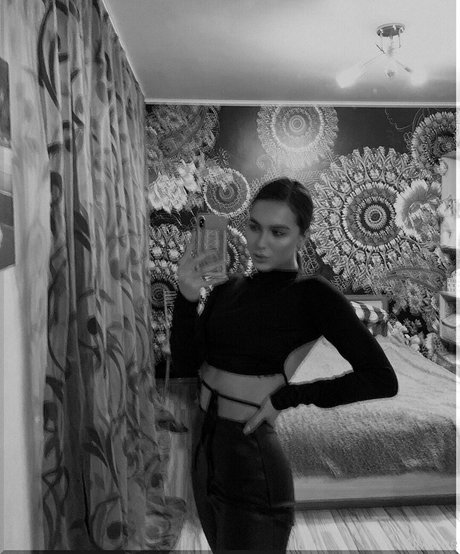 allwene free art actress img