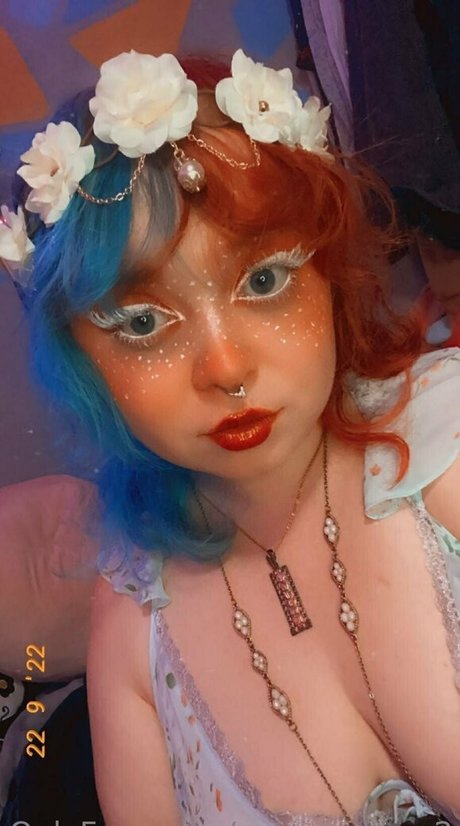 cutepeaches2 model naked picture