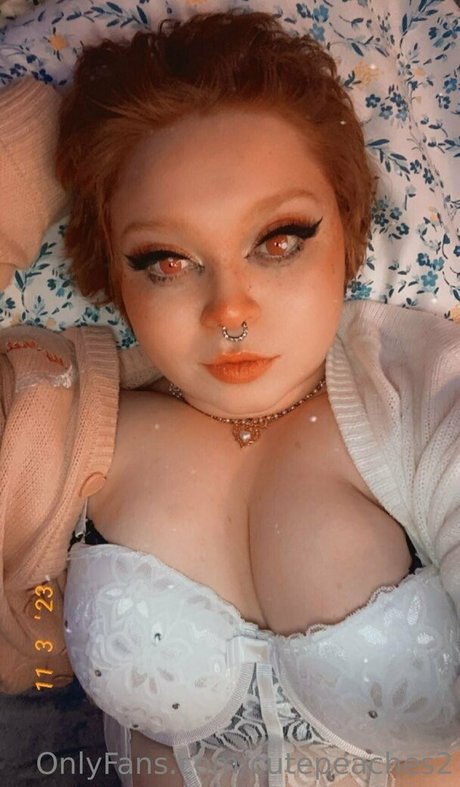 cutepeaches2 model erotic image