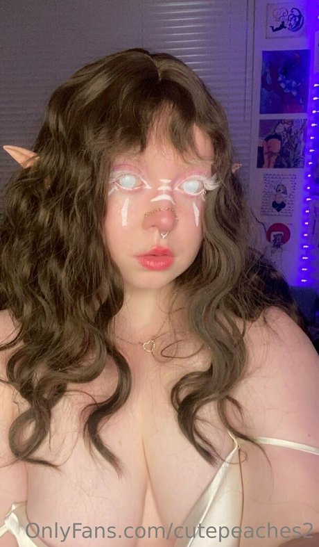 cutepeaches2 naked pornstar picture