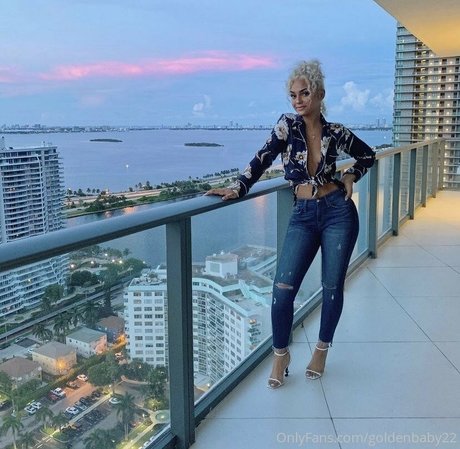 sucking cock onlyfans hot pictures