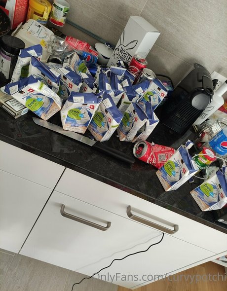 curvypotchi model porn gallery