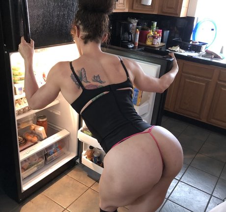 pregnant threesome onlyfans pornographic image