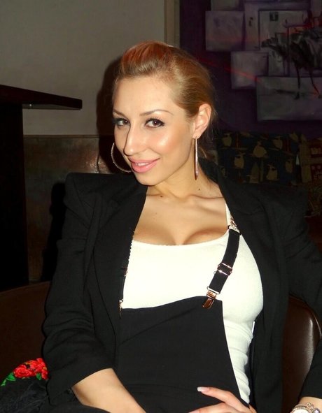 Sexy Venera pornstar nice pic