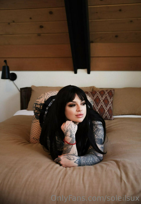 soleilsux pornstar top picture