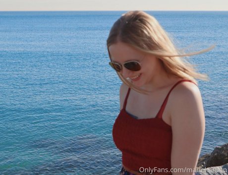 mariehardon model pretty image