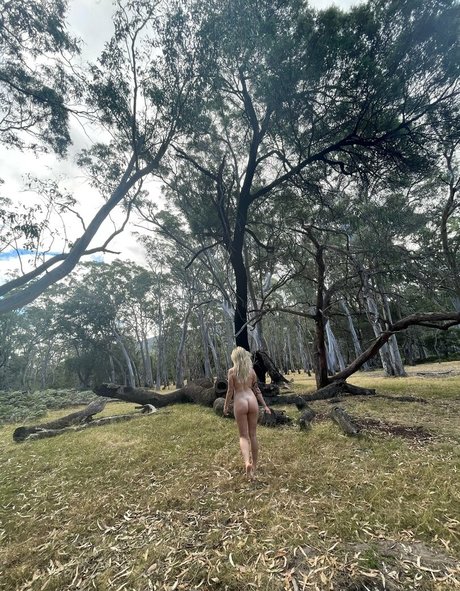 cleo valentine naked star img