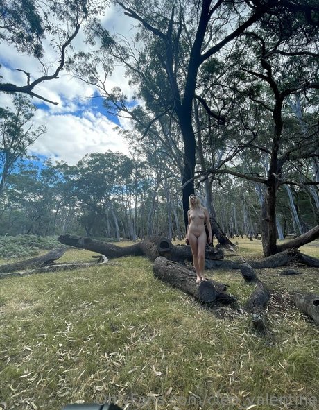 cleo valentine star exclusive image