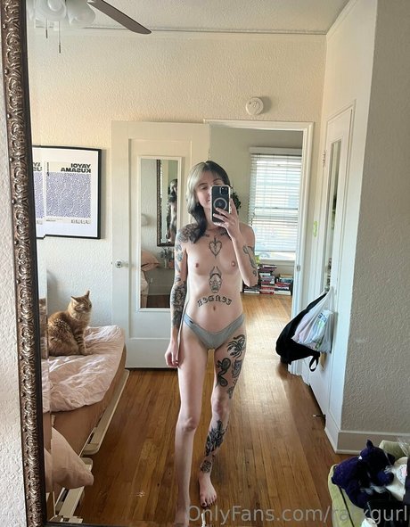 chicks with dicks onlyfans porn pictures