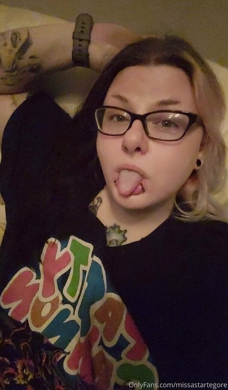 astarte gore nude star galleries